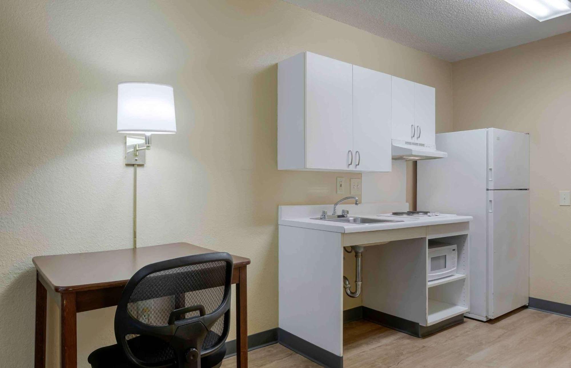 Extended Stay America Suites - Fort Lauderdale - Cypress Creek - Nw 6Th Way Zewnętrze zdjęcie