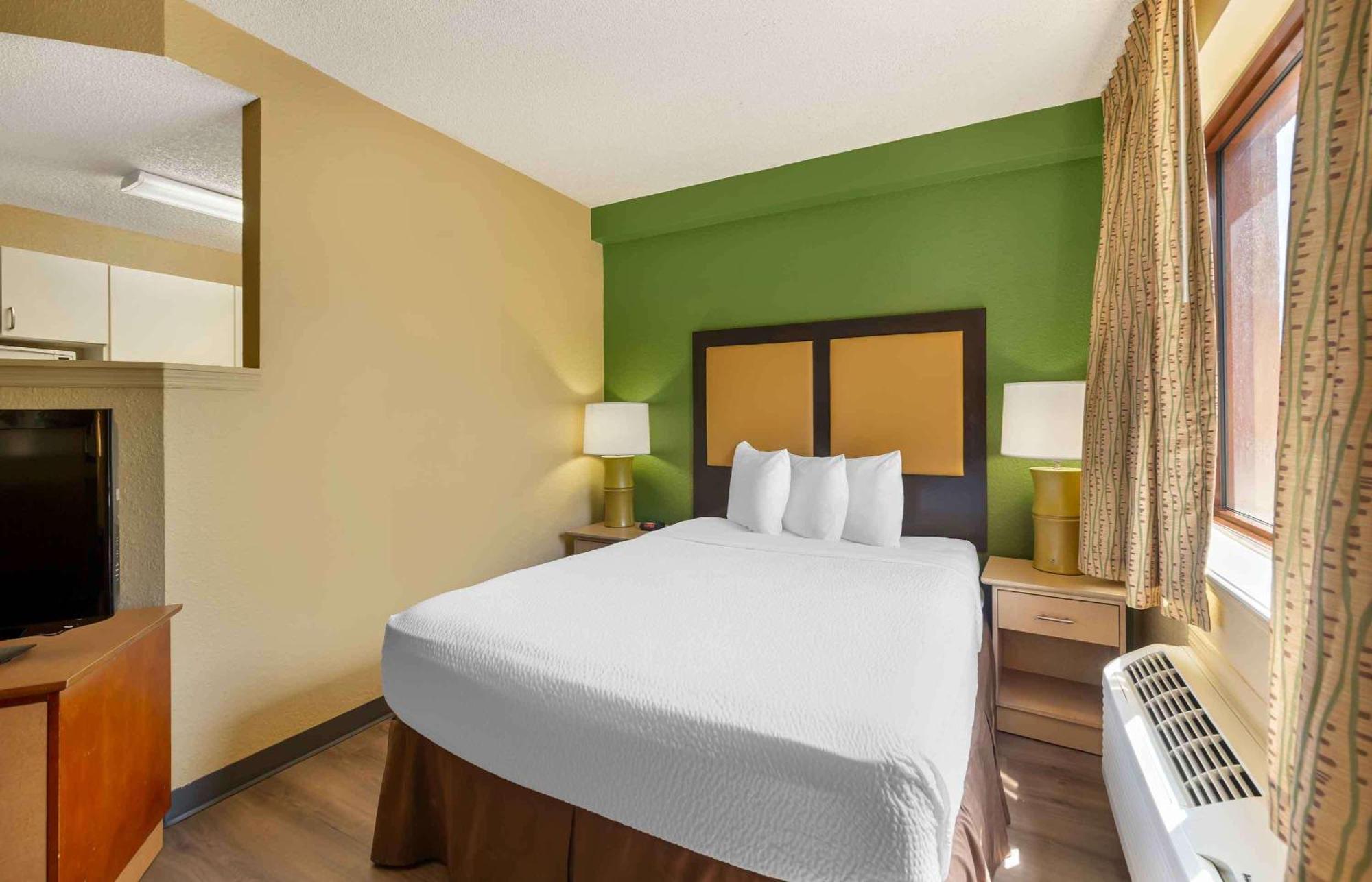 Extended Stay America Suites - Fort Lauderdale - Cypress Creek - Nw 6Th Way Zewnętrze zdjęcie