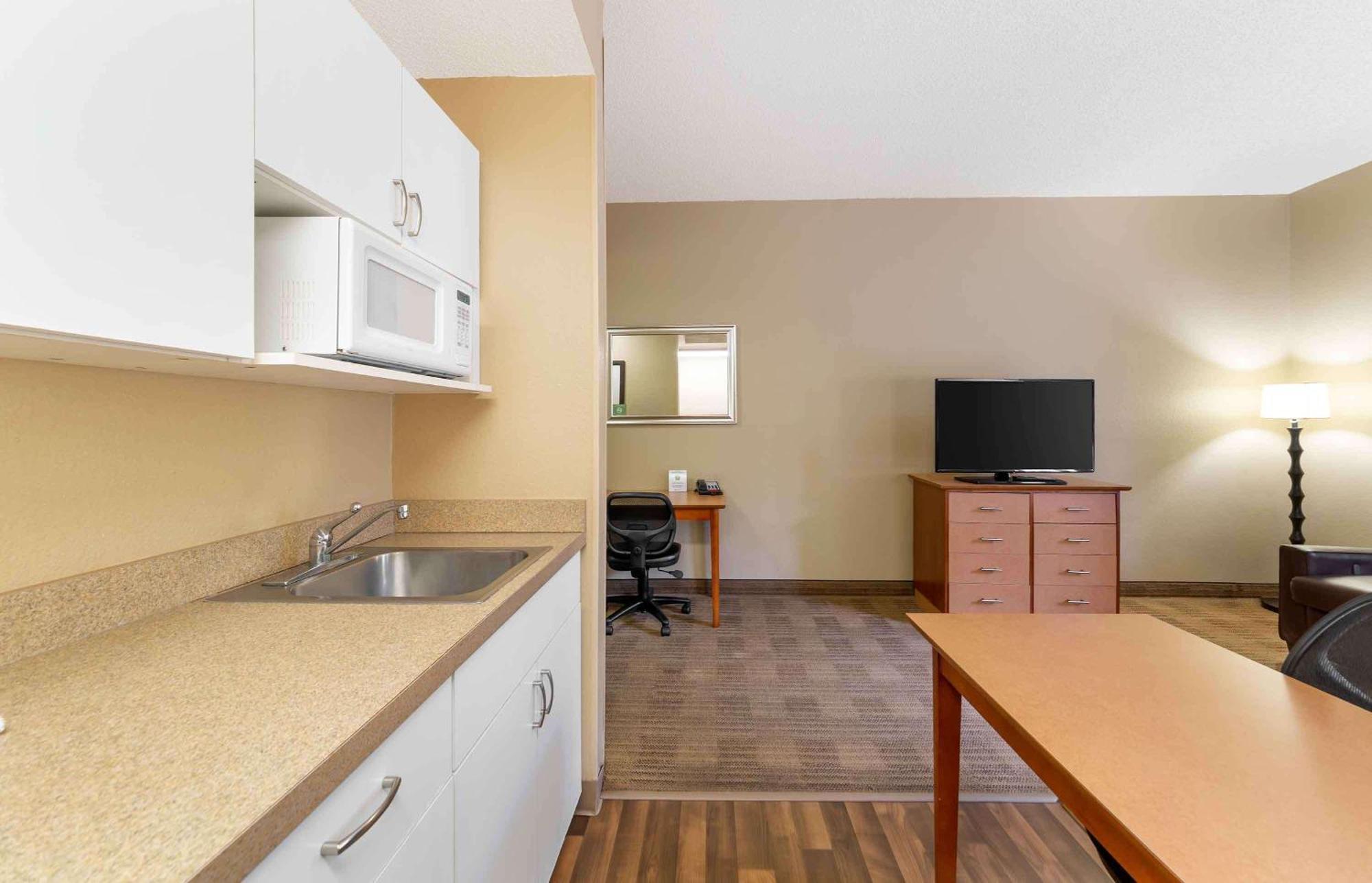 Extended Stay America Suites - Fort Lauderdale - Cypress Creek - Nw 6Th Way Zewnętrze zdjęcie