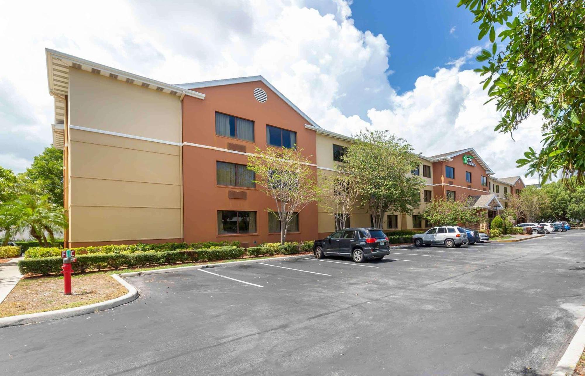 Extended Stay America Suites - Fort Lauderdale - Cypress Creek - Nw 6Th Way Zewnętrze zdjęcie